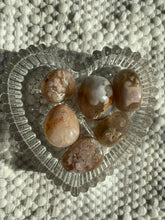 Load image into Gallery viewer, Flower Agate tumbles