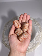 Load image into Gallery viewer, Sunstone tumbles