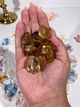 Load image into Gallery viewer, Natural Citrine tumbles